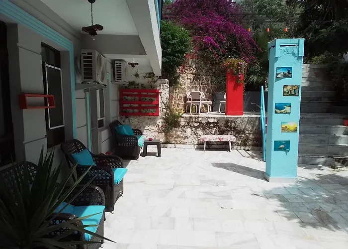 Tuthaliya בית אירוח Gelemiş