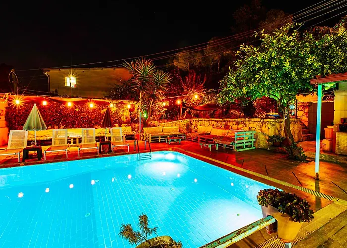 בית אירוח Tuthaliya *